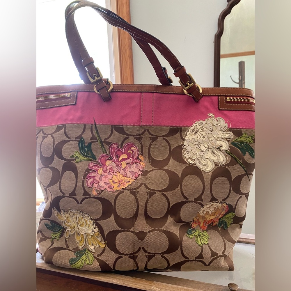 Rare collectible Coach tote made for NY Botanical Garden exhibit Kiku Oct 2008
